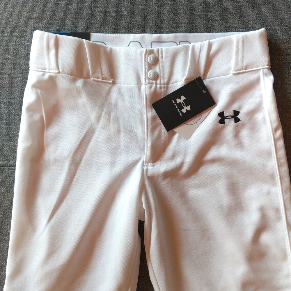 NWT Under Armour Boys Relaxed Fit Jogging Pants